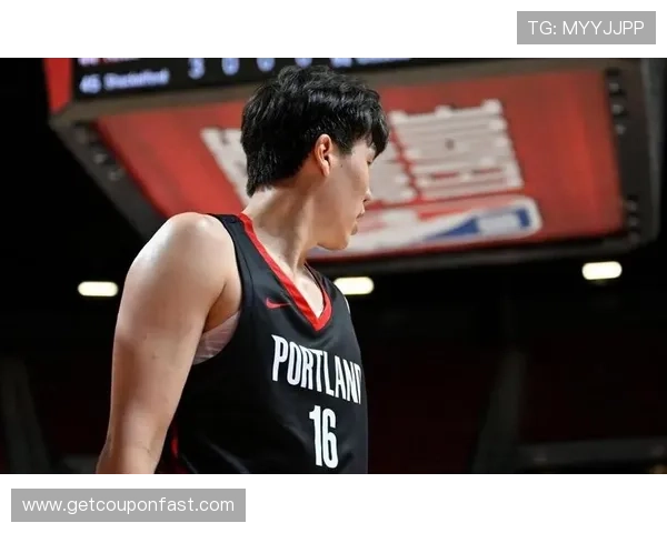 国家队新星爆发助球队逆转取胜引发球迷热烈讨论全场表现惊艳不断