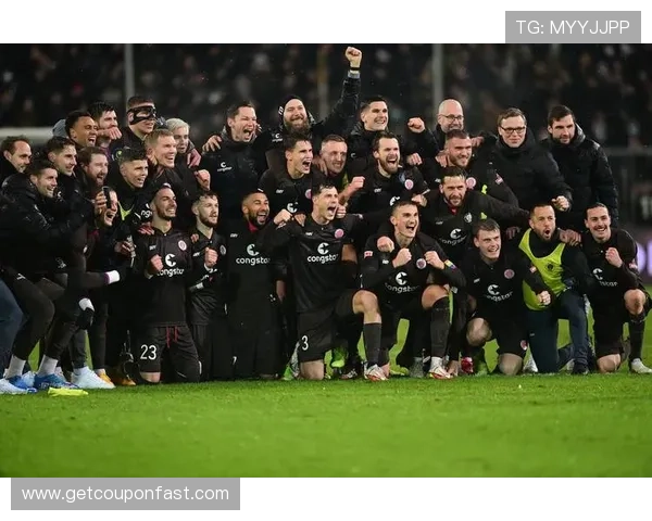 圣保利俱乐部最新动态：球队迎来新援加强阵容 瞄准下赛季目标