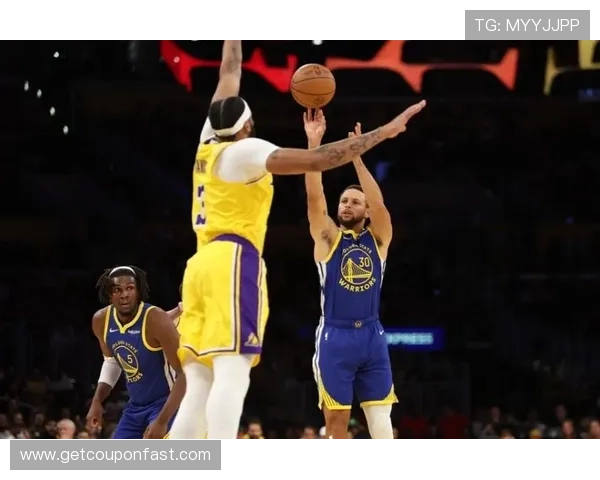 湖人队核心爆发率队逆转勇士新援首秀惊艳全场掀起冠军热议