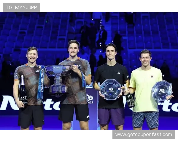 网球大满贯赛季最新动态：顶级选手争锋，各国新星崛起，赛事精彩纷呈